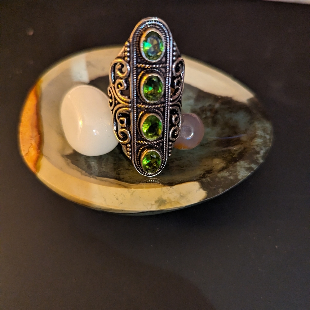 Peridot Ring - Picture 2 of 4